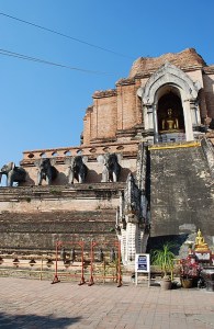 Ruined remains of Wat Chedi Luang