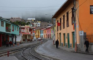 Alausi street scene