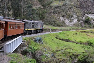 Devil's Nose train from four cars back