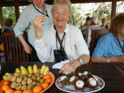 Doris and the yummy snacks