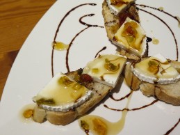 Goat cheese canapé