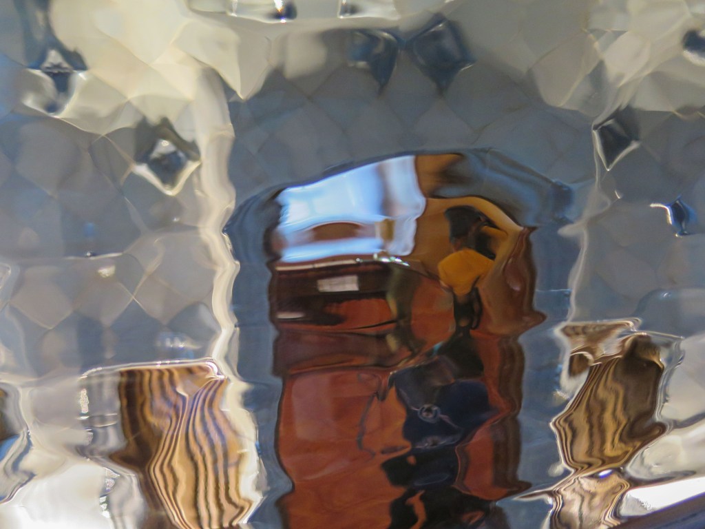 Rippled glass barrier