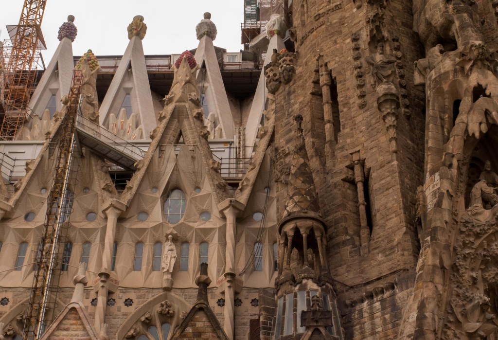 Old section of Sagrada Familia on right, newer section at left